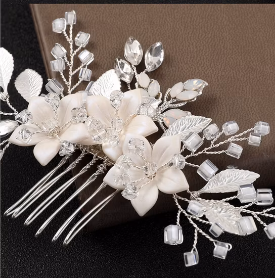 Blumen-Haarkamm aus Ton.  Braut Hochzeit Blatt Blume Haarkamm Haarschmuck